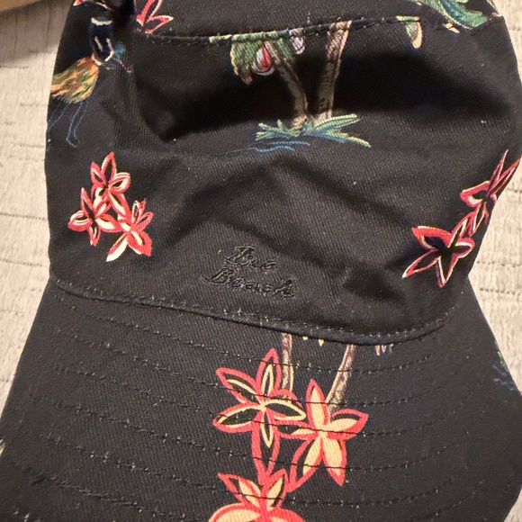 Iro Paris Cardi Hawaiian Print Bucket Hat - Picture 2 of 6
